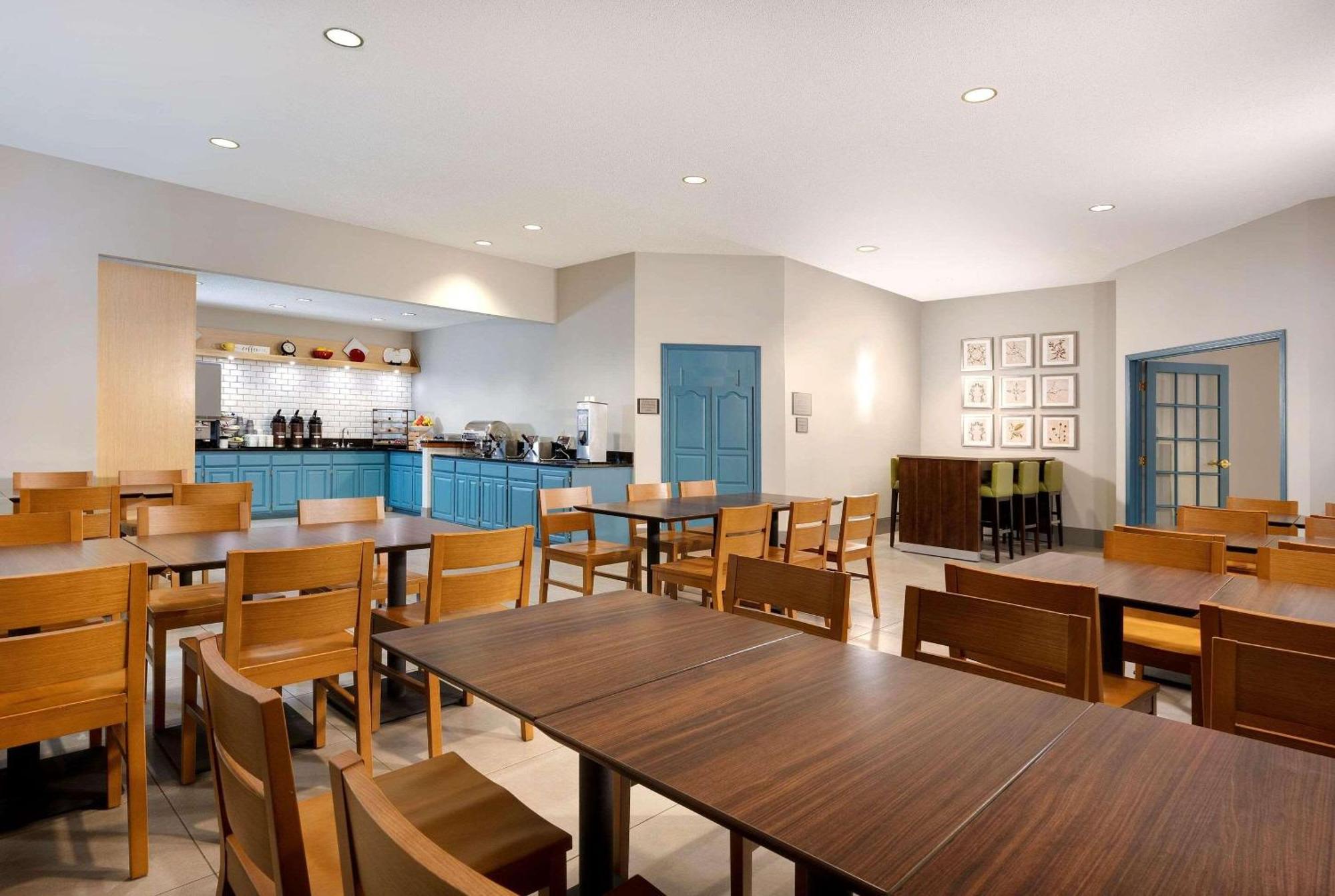 Country Inn & Suites By Radisson Albertville Near Outlet Mall Екстериор снимка