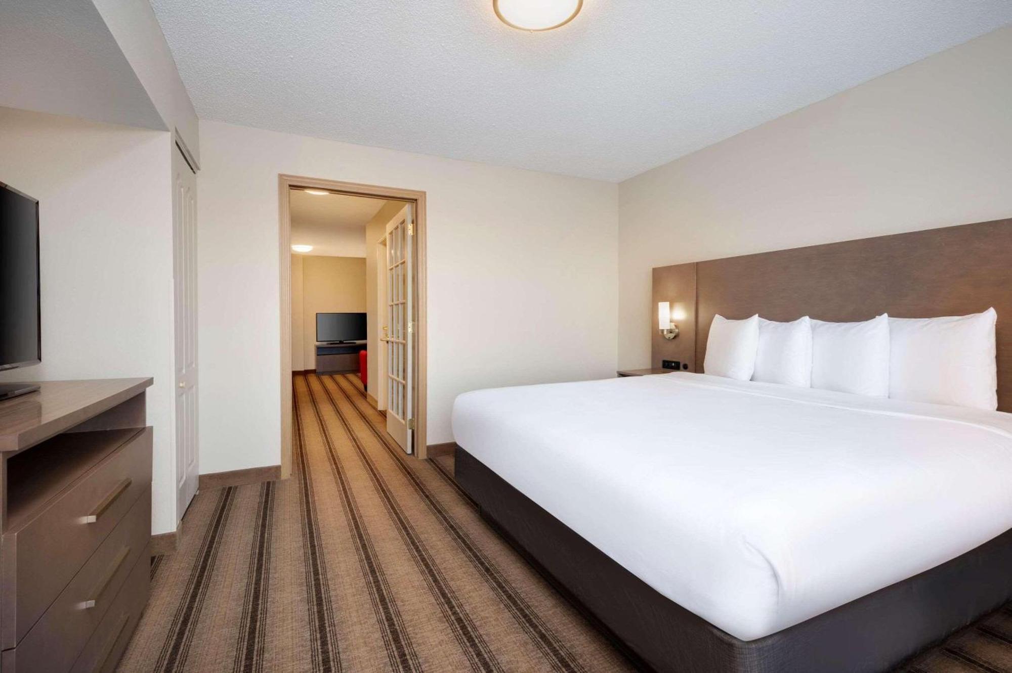 Country Inn & Suites By Radisson Albertville Near Outlet Mall Екстериор снимка