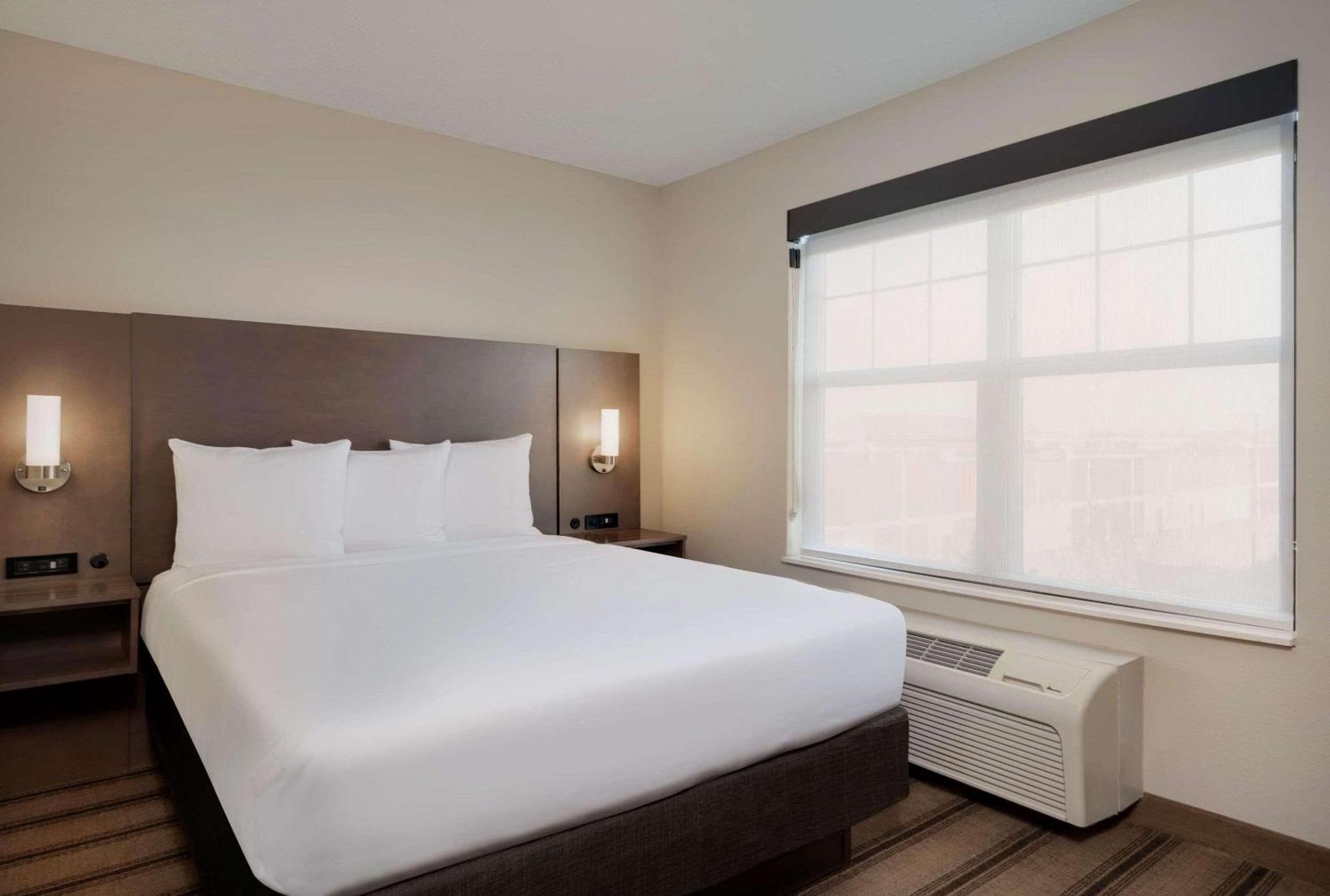 Country Inn & Suites By Radisson Albertville Near Outlet Mall Екстериор снимка