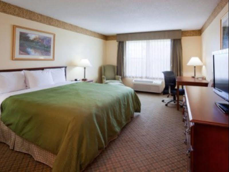 Country Inn & Suites By Radisson Albertville Near Outlet Mall Екстериор снимка